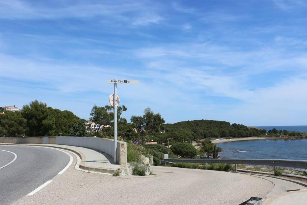 Apartment Luxury 4 Bed On Coastal Footpath At Cap Ras