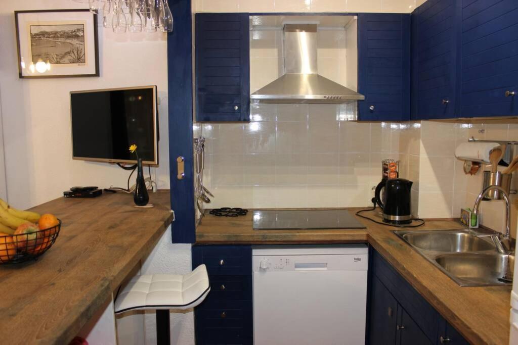 Luxury 4 Bed On Coastal Footpath At Cap Ras * Llanca