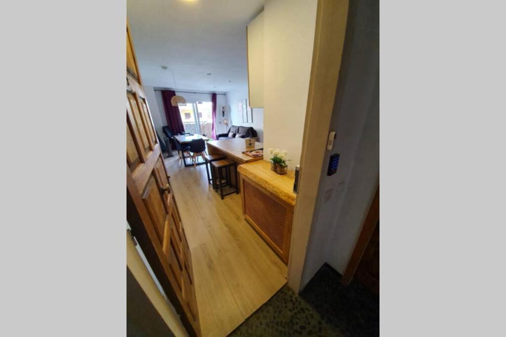 Apartamento Bonito Piso Frente A La Playa Con Parking Privado. Ampuriabrava