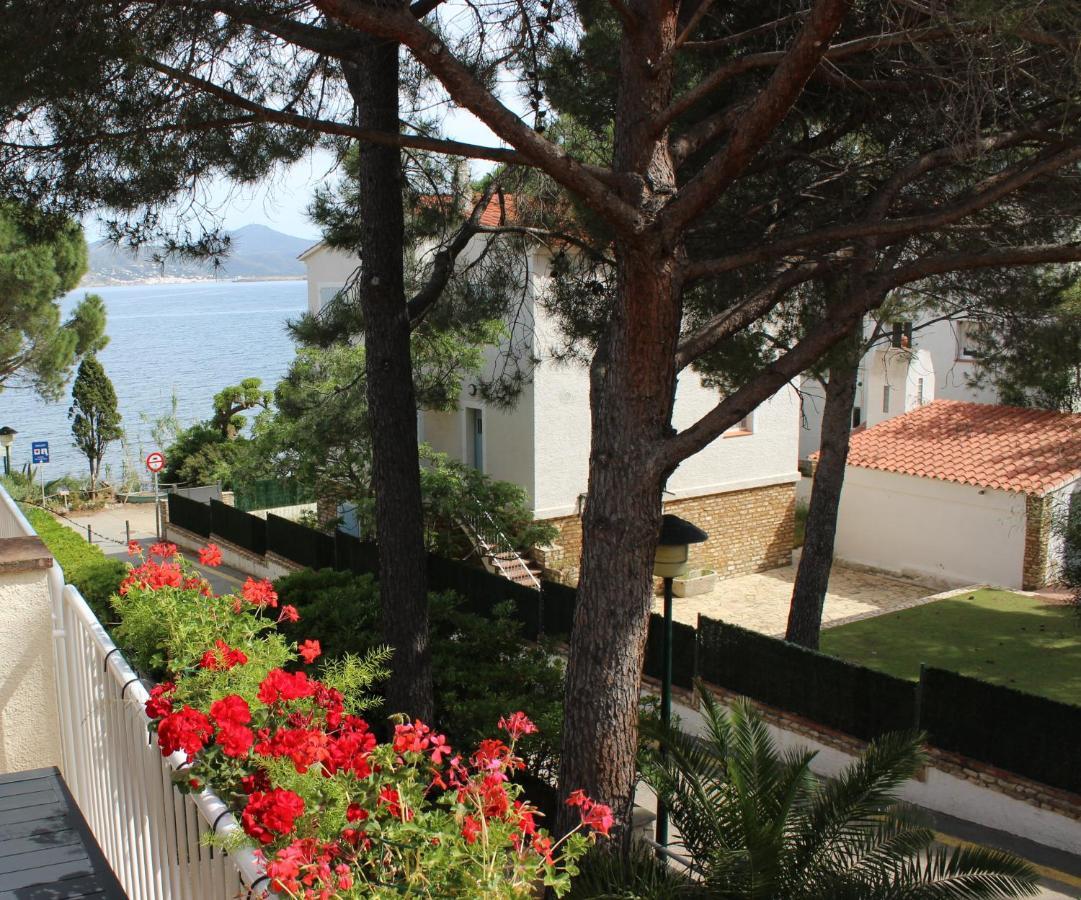 Luxury 4 Bed On Coastal Footpath At Cap Ras Apartment