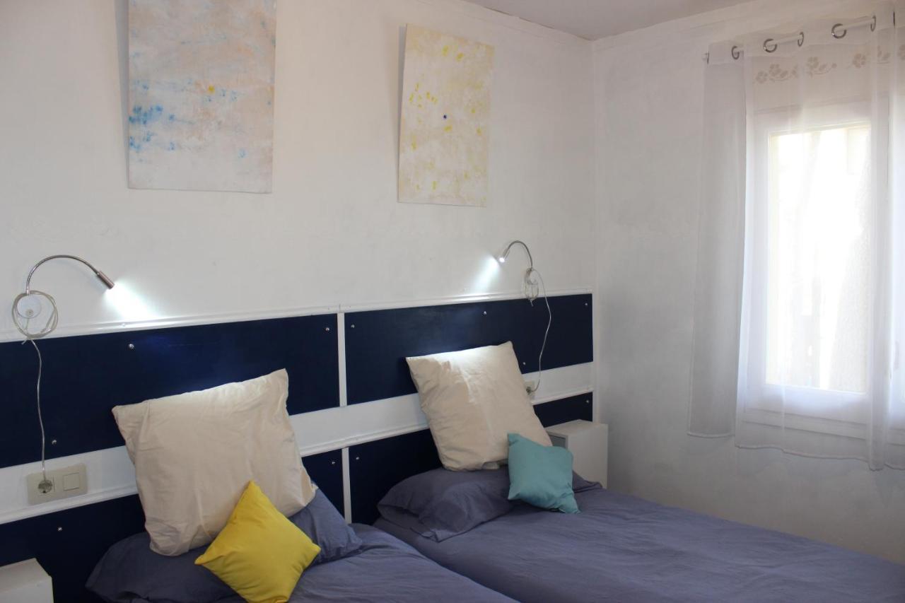 Apartment Luxury 4 Bed On Coastal Footpath At Cap Ras Llanca