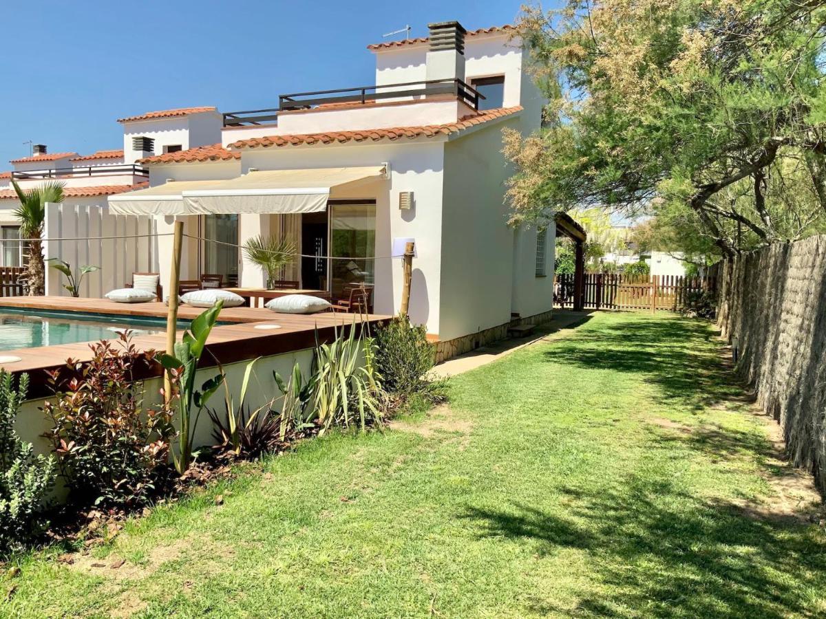 Empúries Villa *