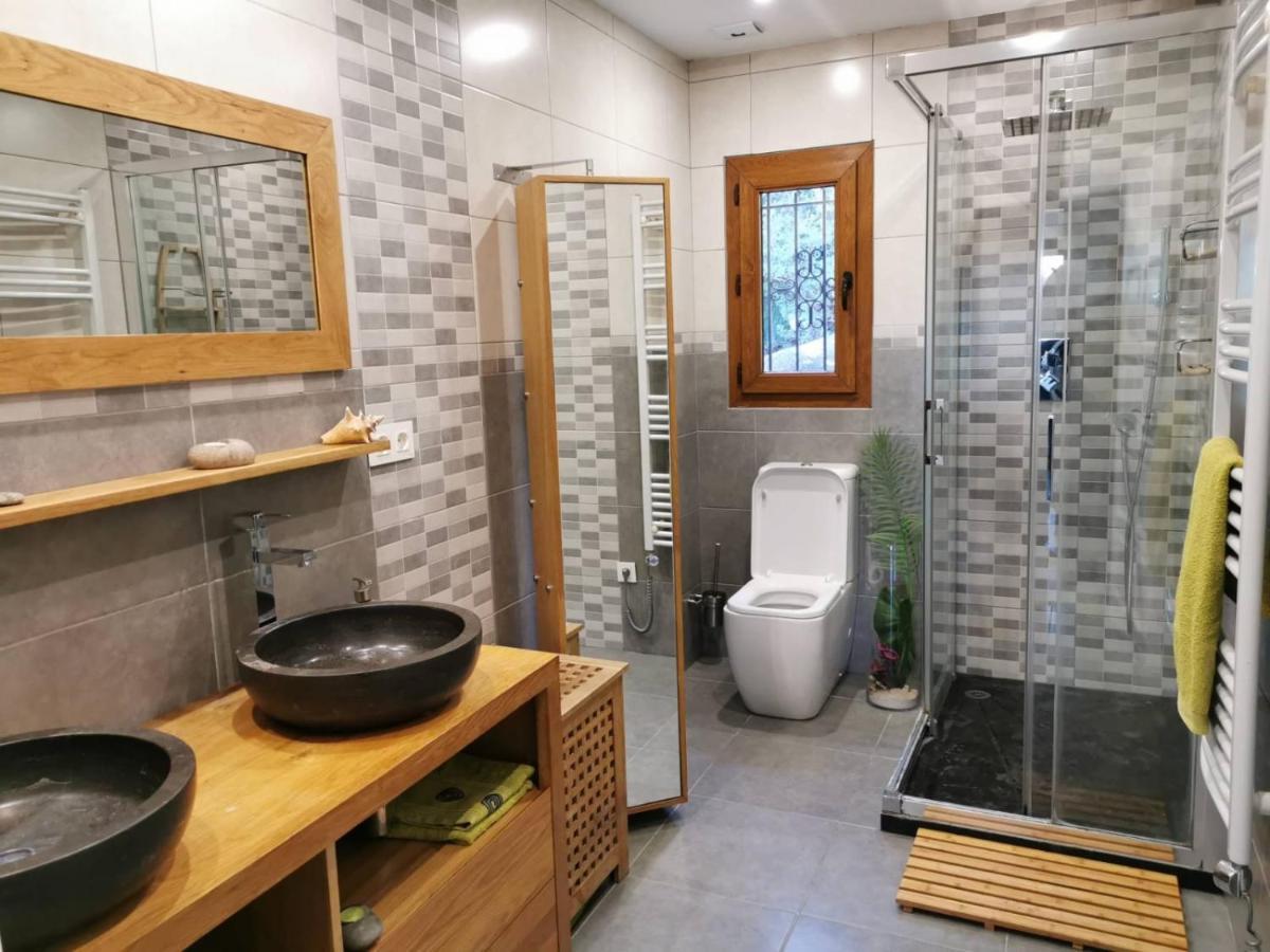 Unica Con Piscina Privada Y Vistas Al Mar. *