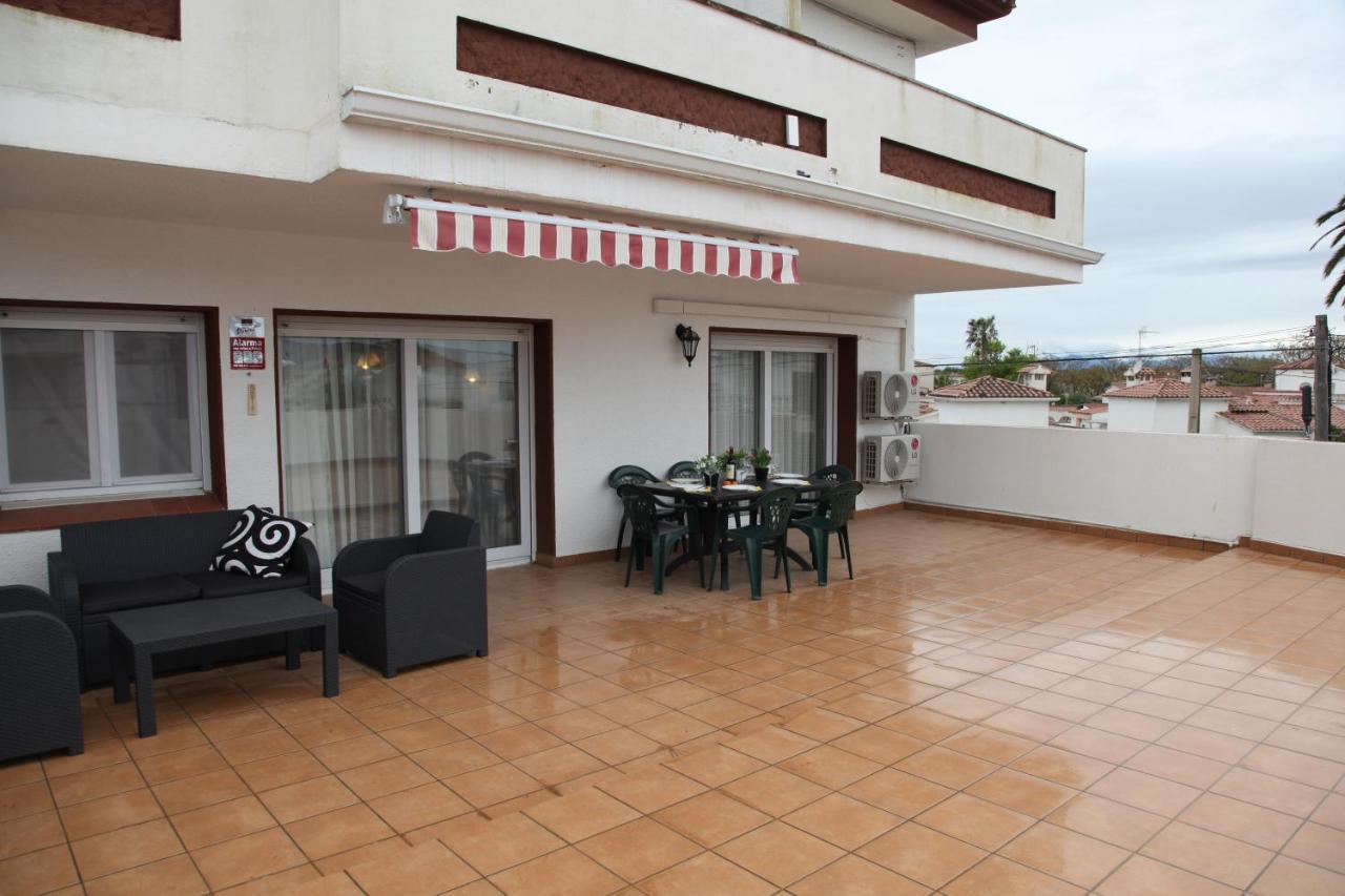 Sant Mori Apartment