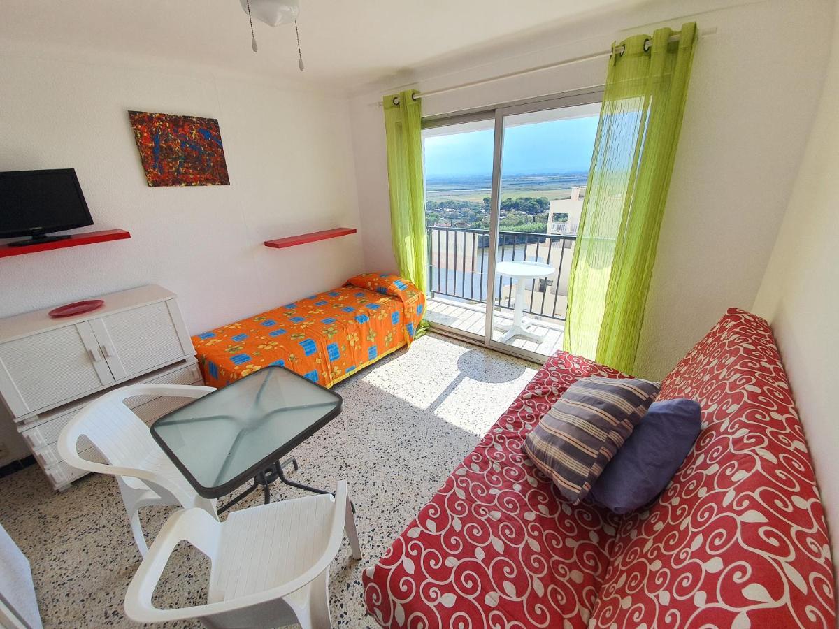 Karina Beach-2 Apartment