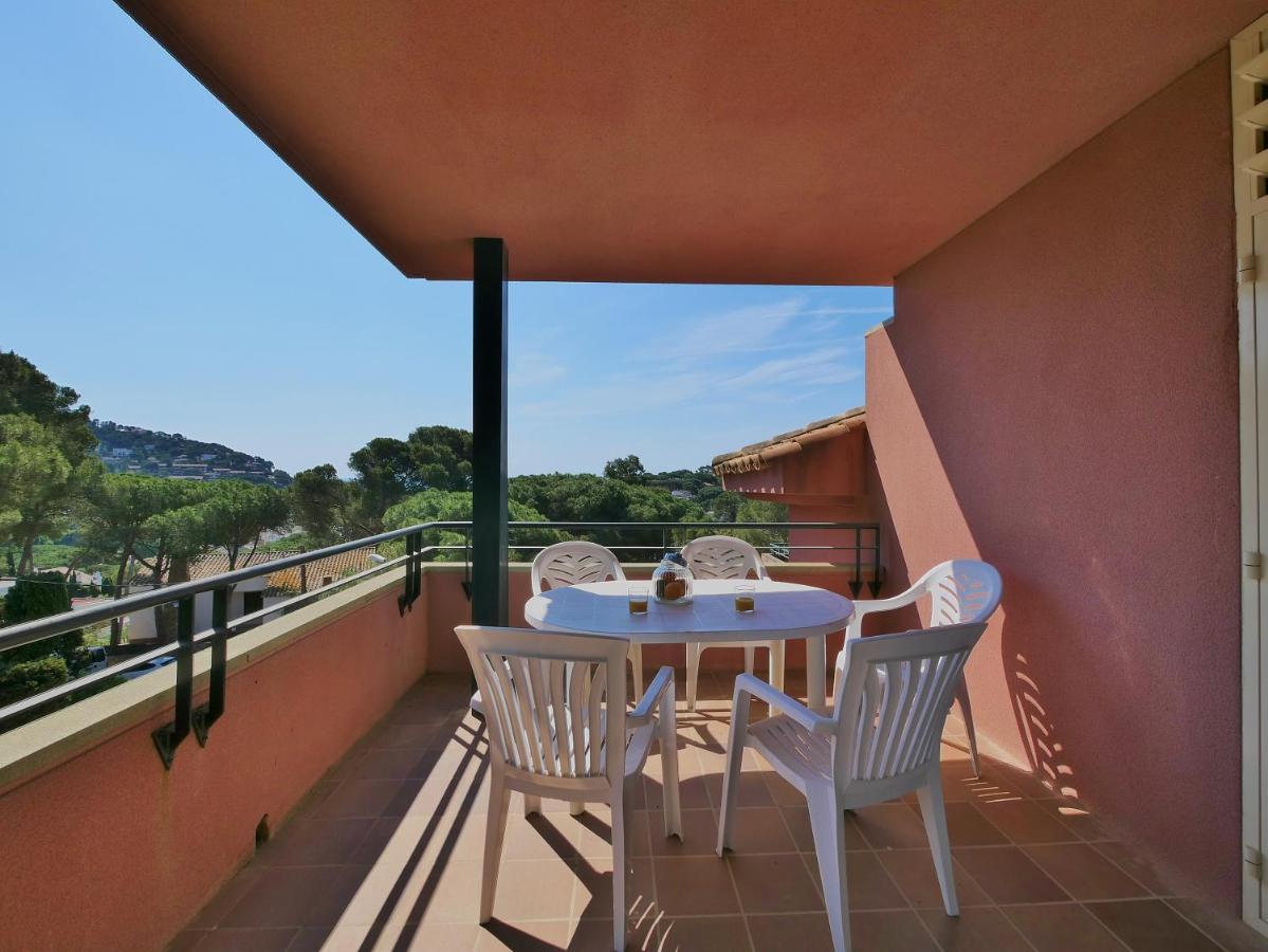Apartamento Con Piscina En *