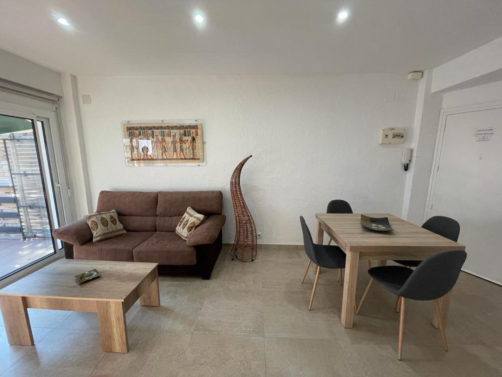 Apartamento Piso A 150 Mts De La Playa Con Espectacular Terraza Y Wifi *