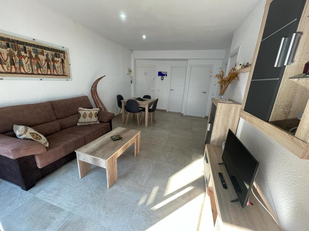Piso A 150 Mts De La Playa Con Espectacular Terraza Y Wifi Apartamento