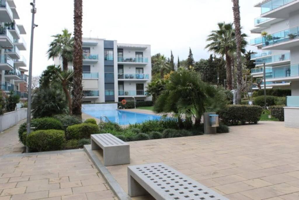 Apartamento Con Piscina *