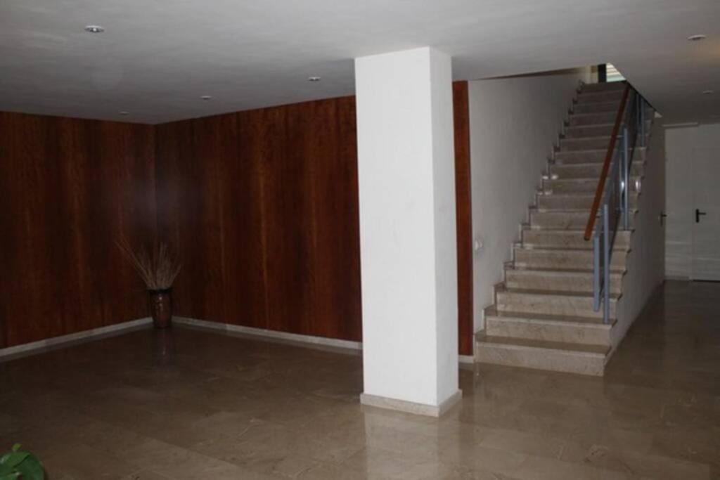 Apartamento Con Piscina *