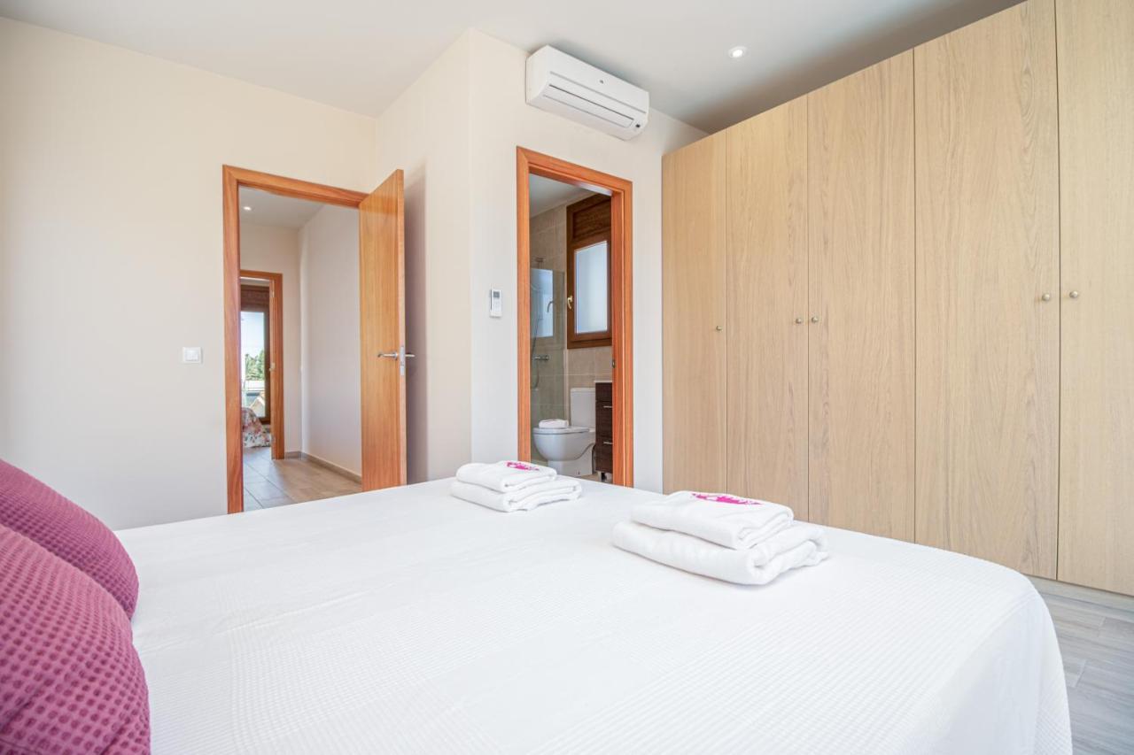 Villa Apart-rent Casa Al Canal Llobregat Ampuriabrava