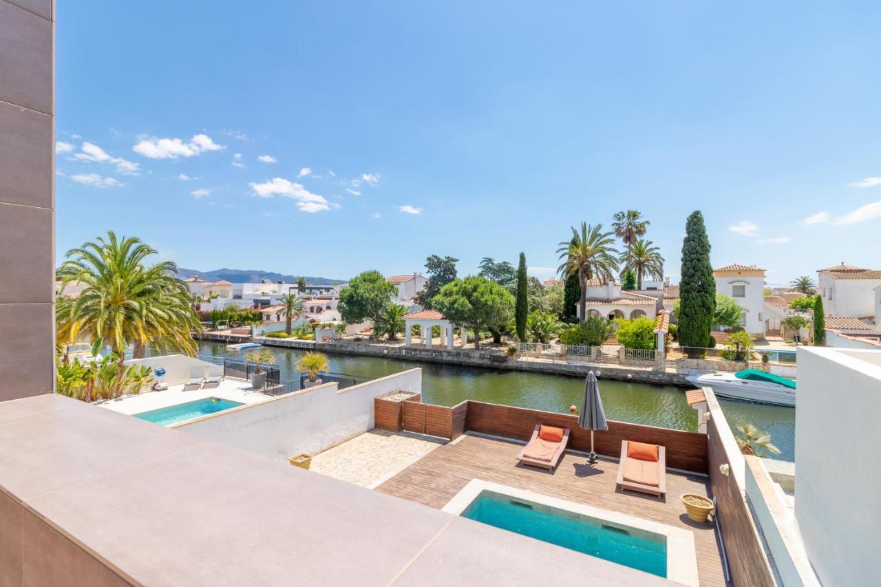 Villa Apart-rent Casa Al Canal Llobregat Ampuriabrava