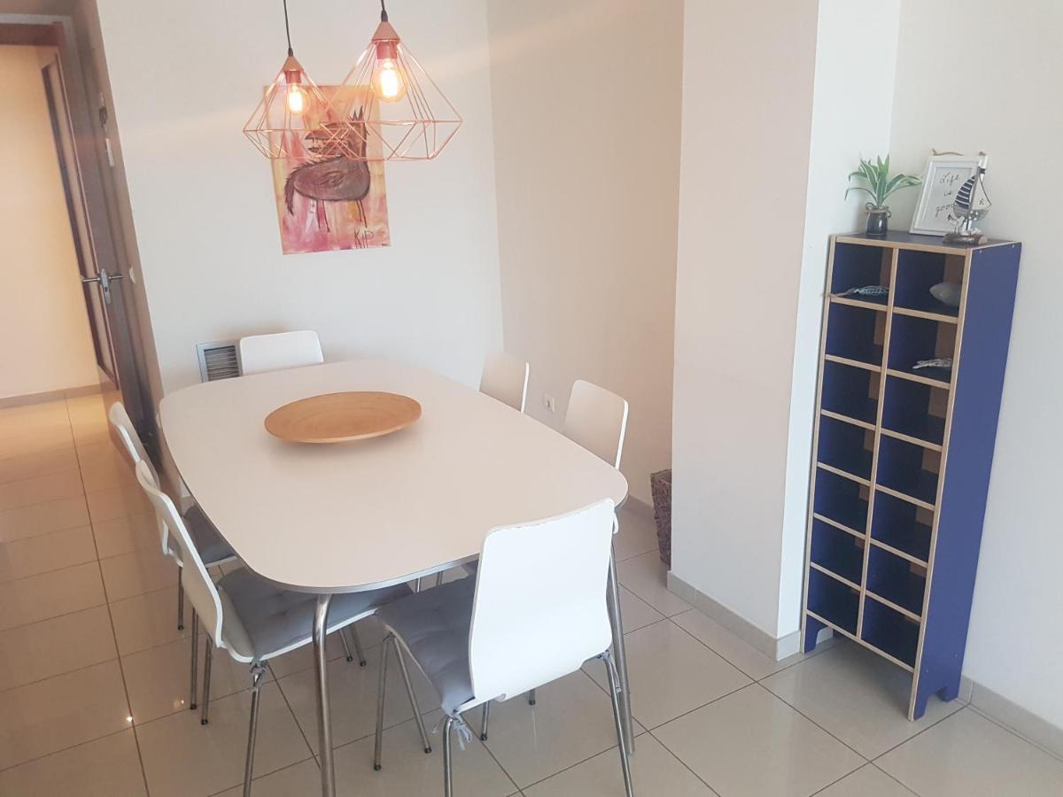 Beautiful 75m2 With View At The Beach, Pool, Parking