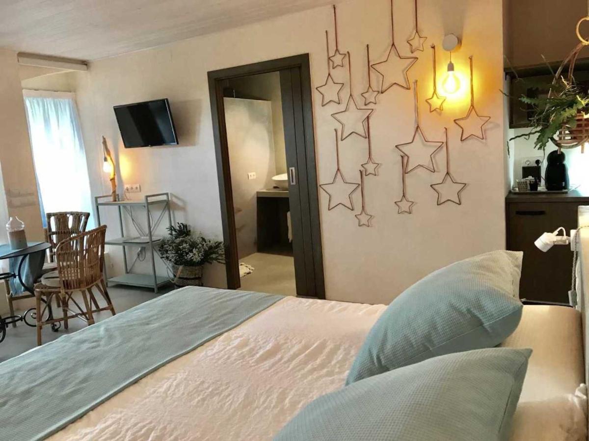 Hauzify I Aires De L'emporda Montras