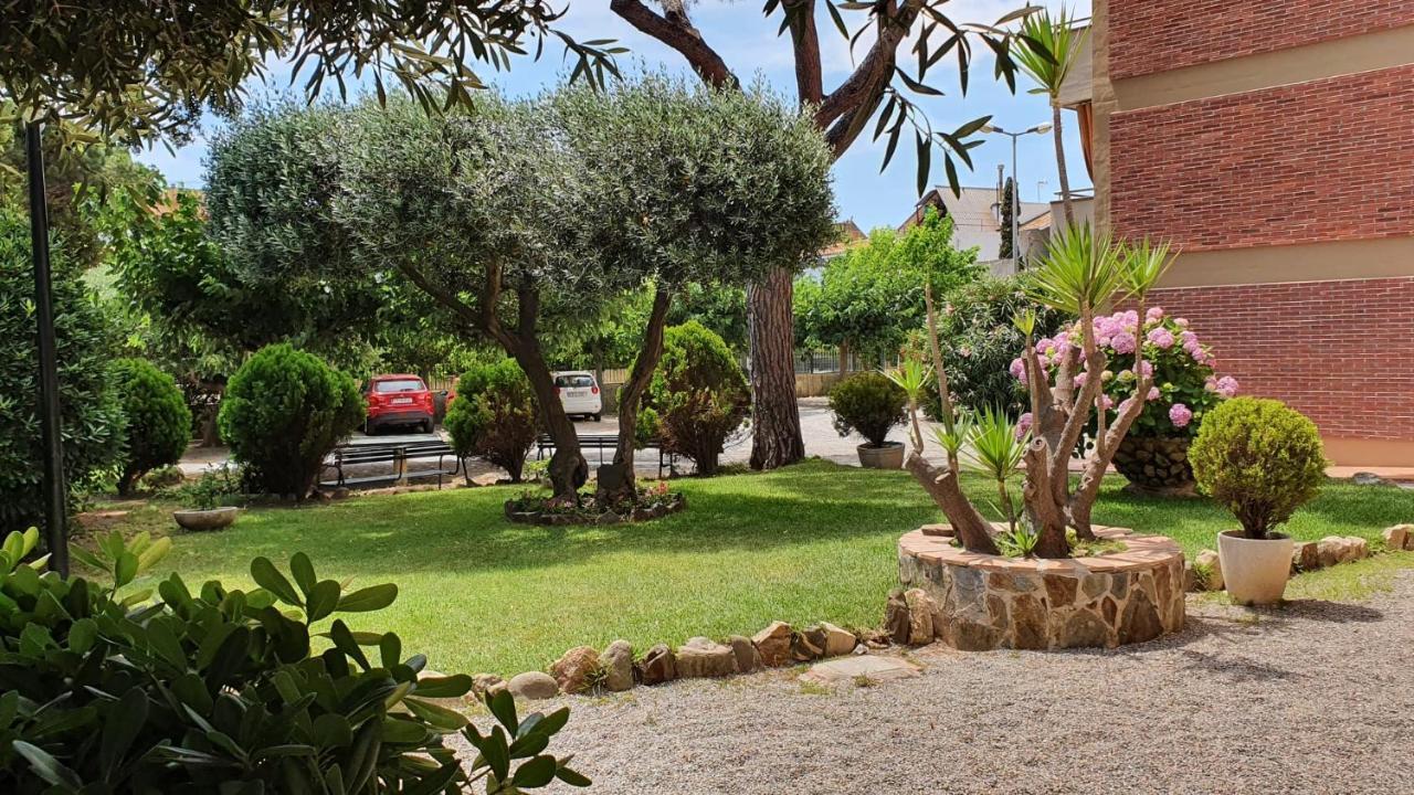 Apartamento Junto Al Mar Con Jardin Comunitario Y Parking Apartment