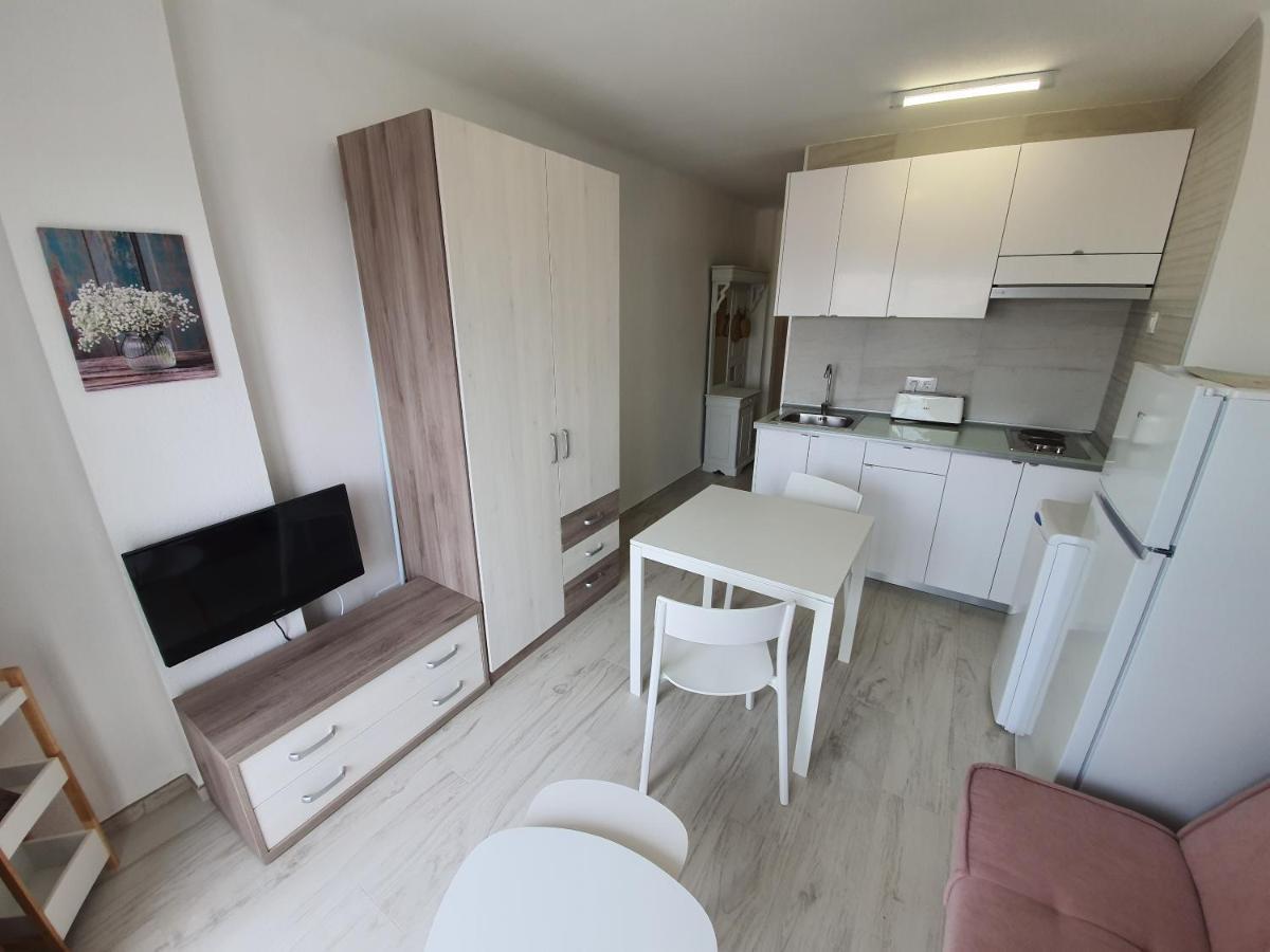 Albatros Beach-3 *