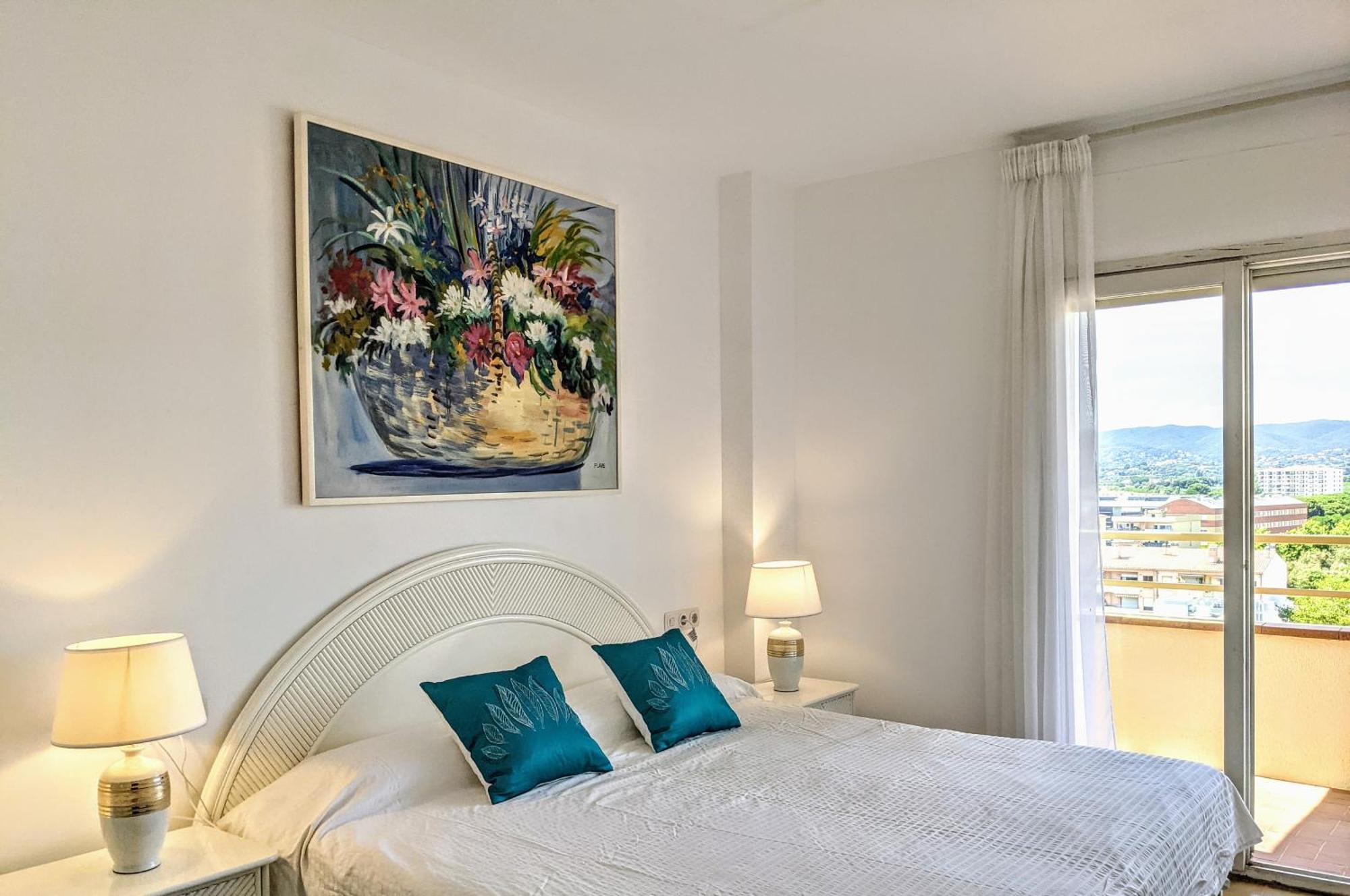 Beachfront Palamos Apartment *