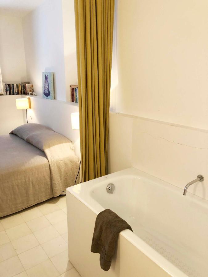 Centric Townhouse - Casa Voltes - Holiday home *