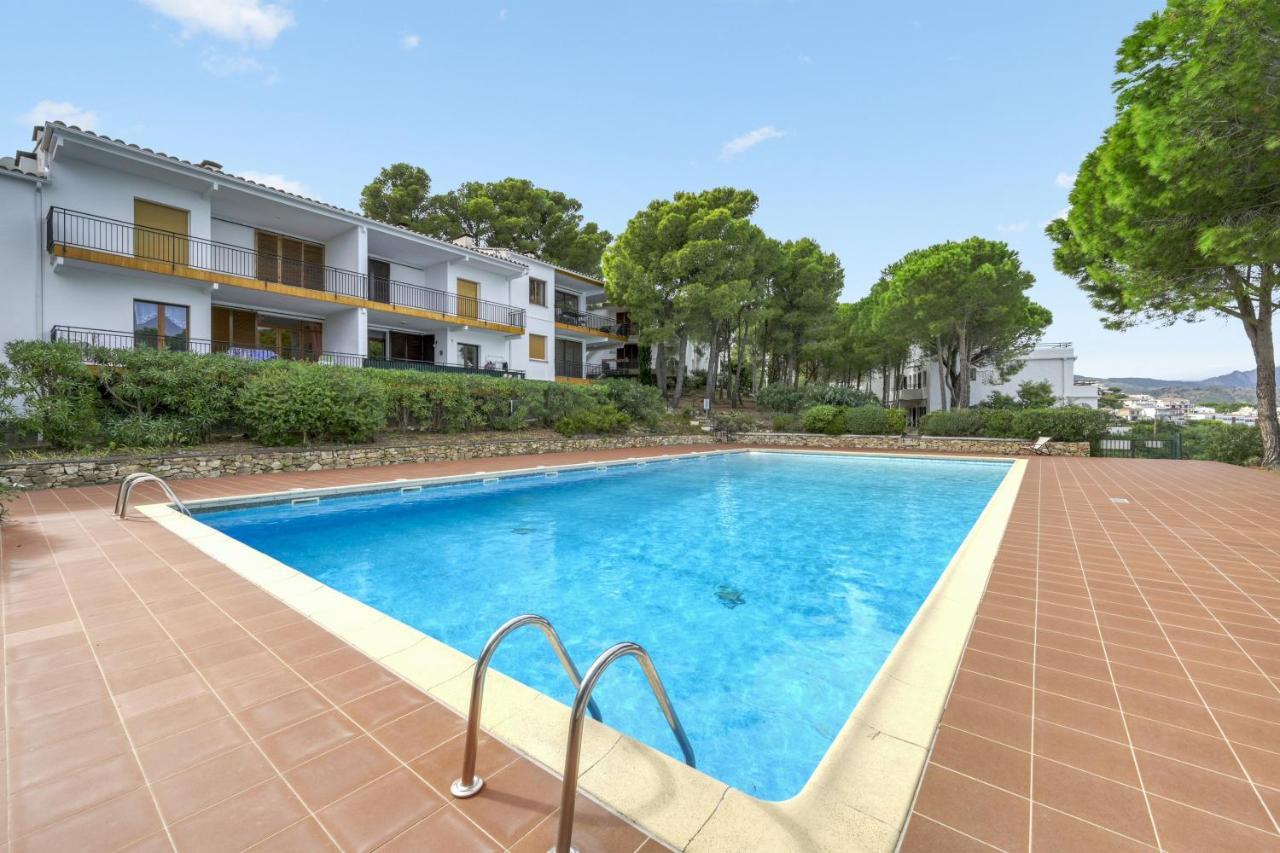 Comfortable With Sea View And Pool In 30 M² * Llançà