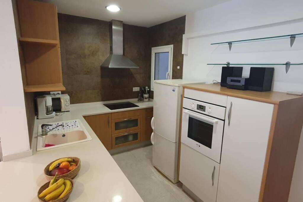Casa Les Orenetes, Costa Brava Apartment Garriguella