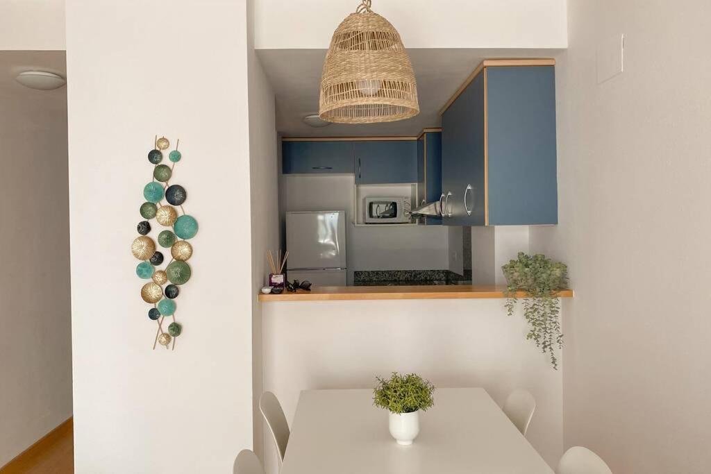 Blue Marina - Terraza, Piscina Y Wifi Gratis Apartment Roses