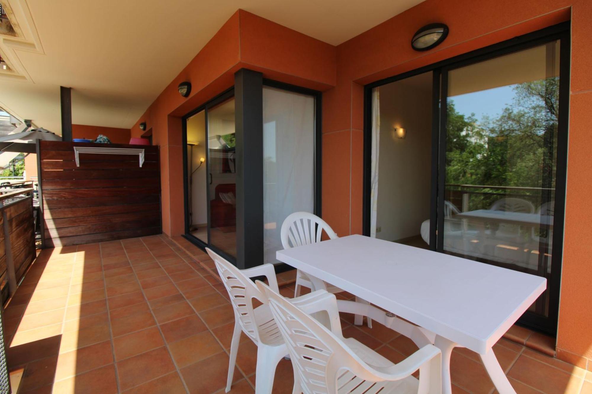 Boadella E Apartamento