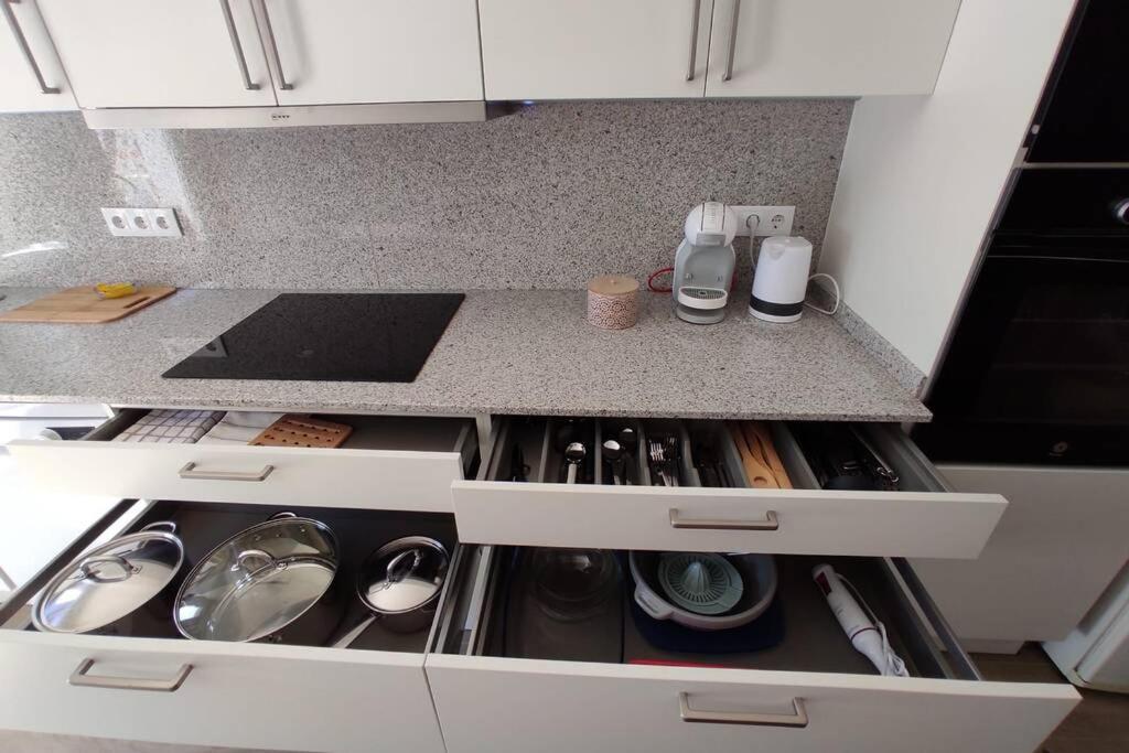 Apartamento Puig. Amplio, Luminoso Y Con Gran Terraza. Palafrugell