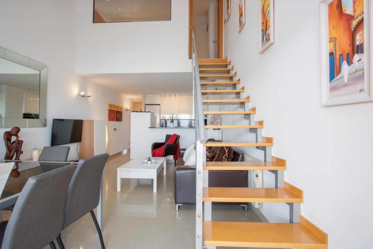 Apart-rent Penthouse Port Grec 0160 Apartamento *