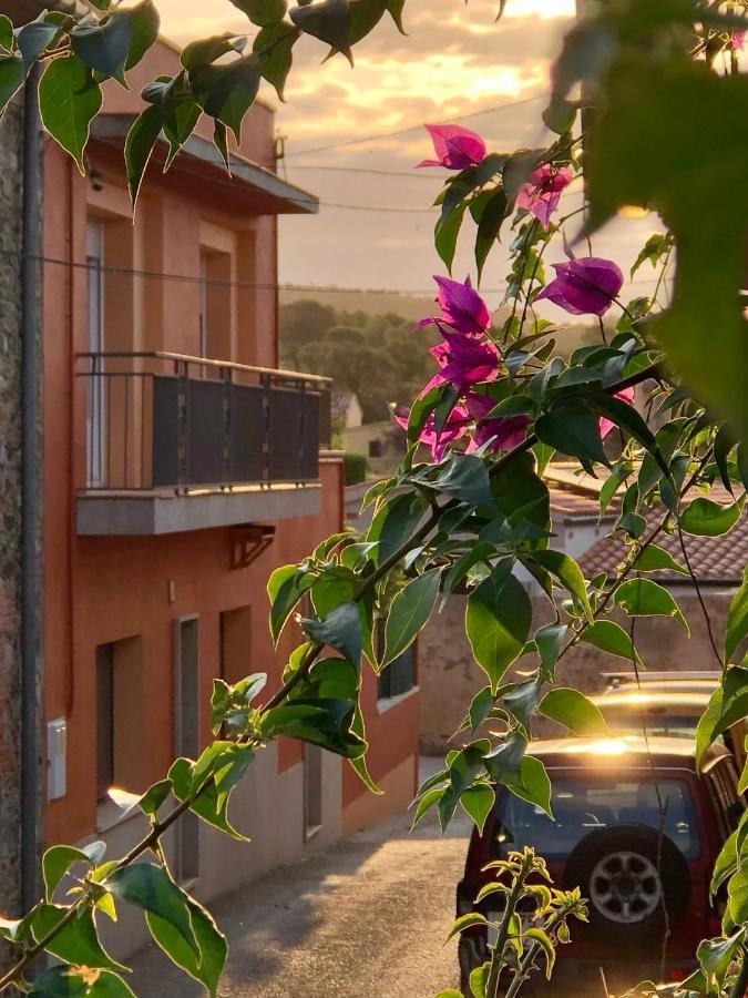 Casa Les Orenetes, Costa Brava Apartment Garriguella