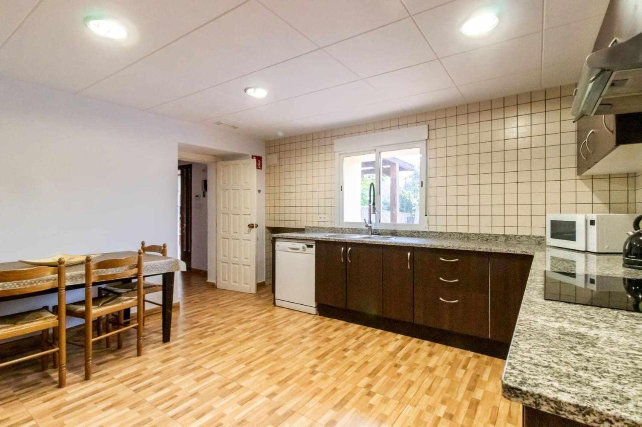Can Bugantó Amplia Casa Con Piscina Y Jardín Сasa de vacaciones Llambillas