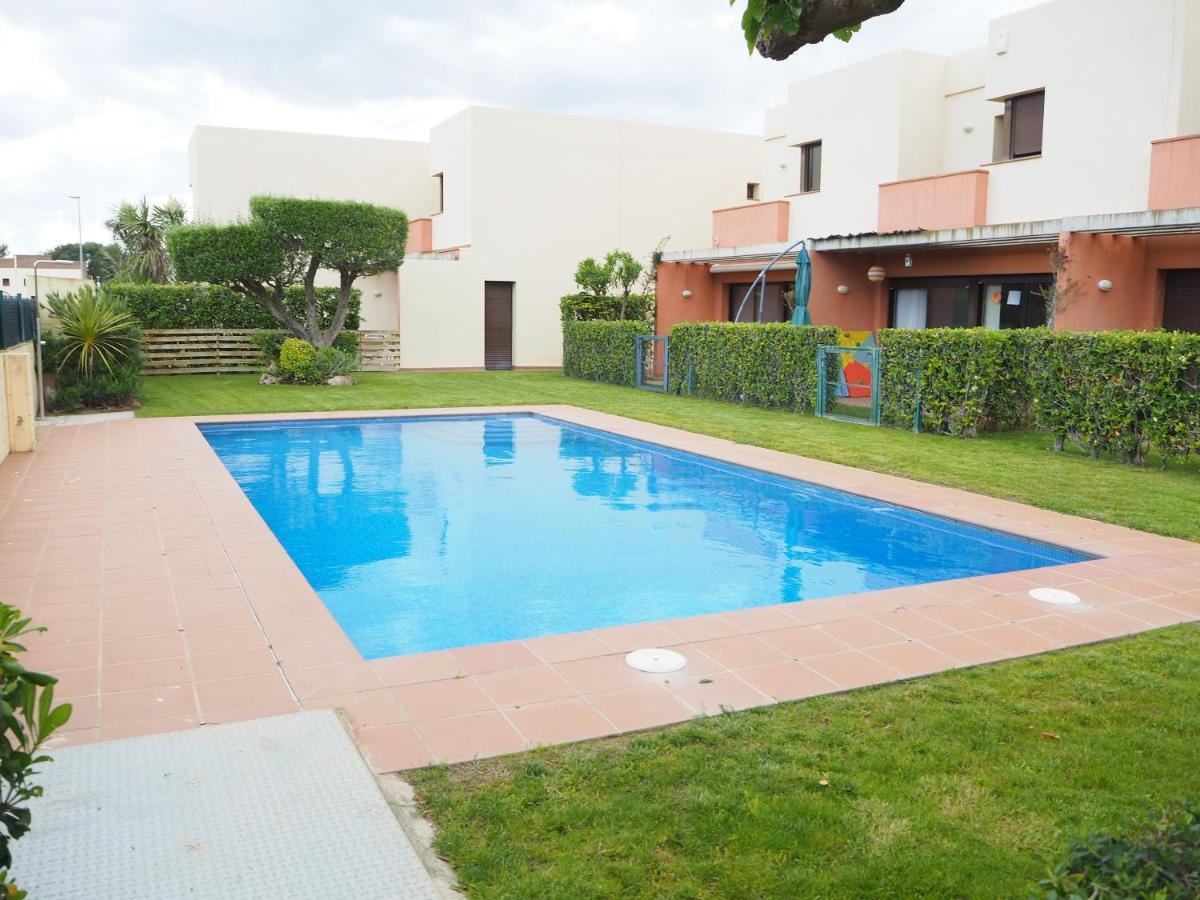 Casa L'escala, Piscina Comuntària I Jardí Privat Сasa de vacaciones L' Escala