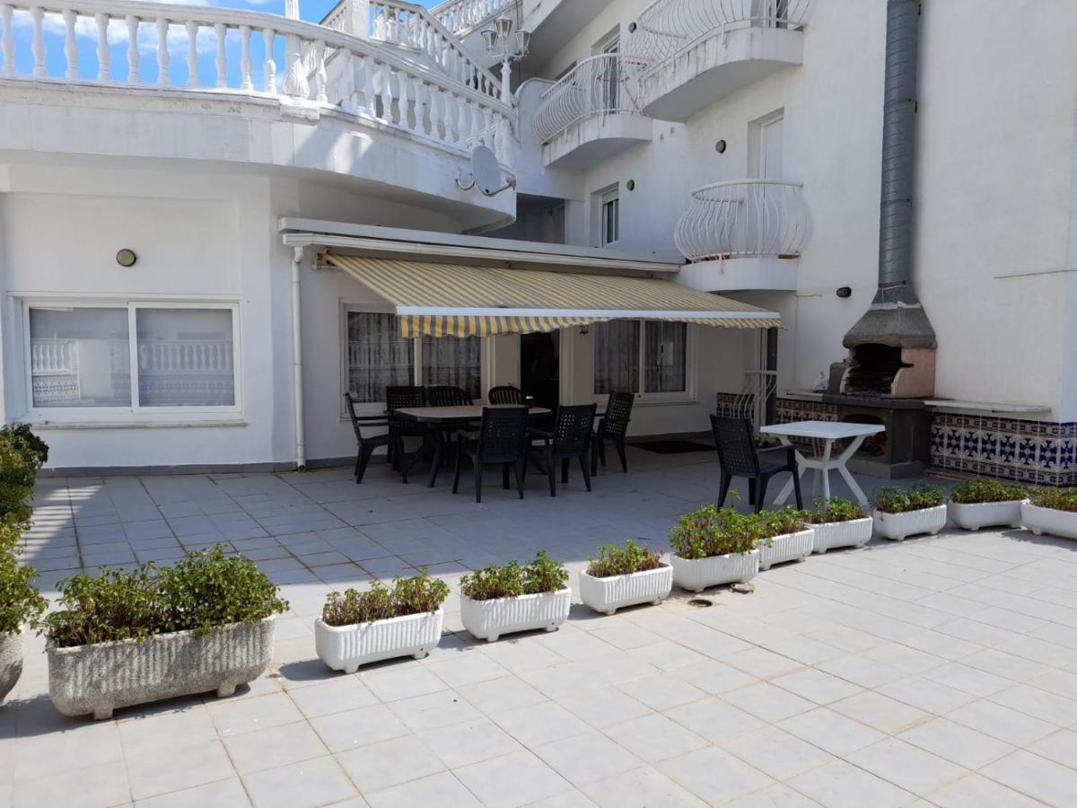 Americas - Apartment *