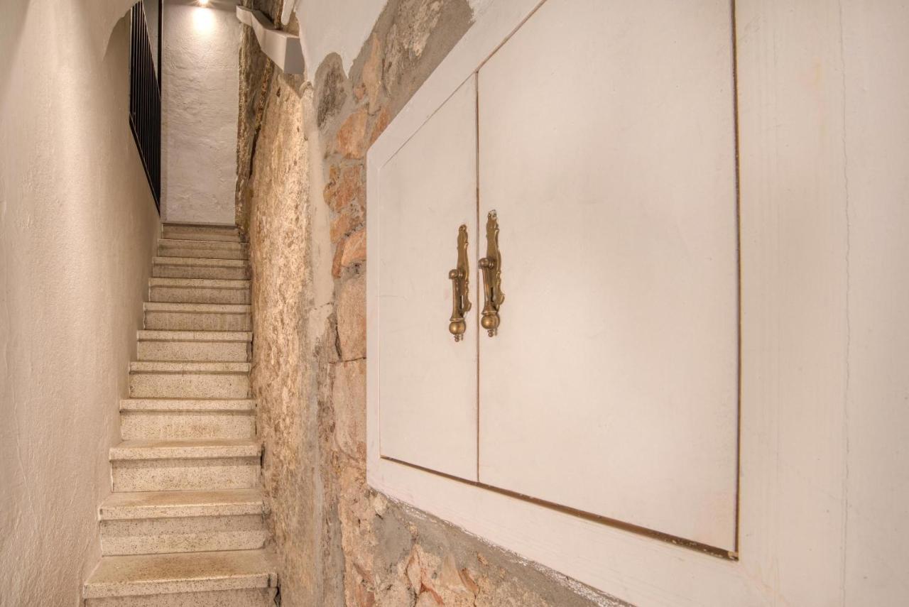 Old Side One * Gerona