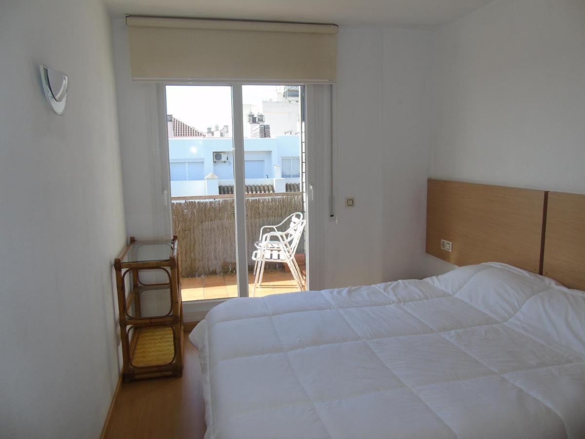 Avec Attico Et Piscine Apartment Roses
