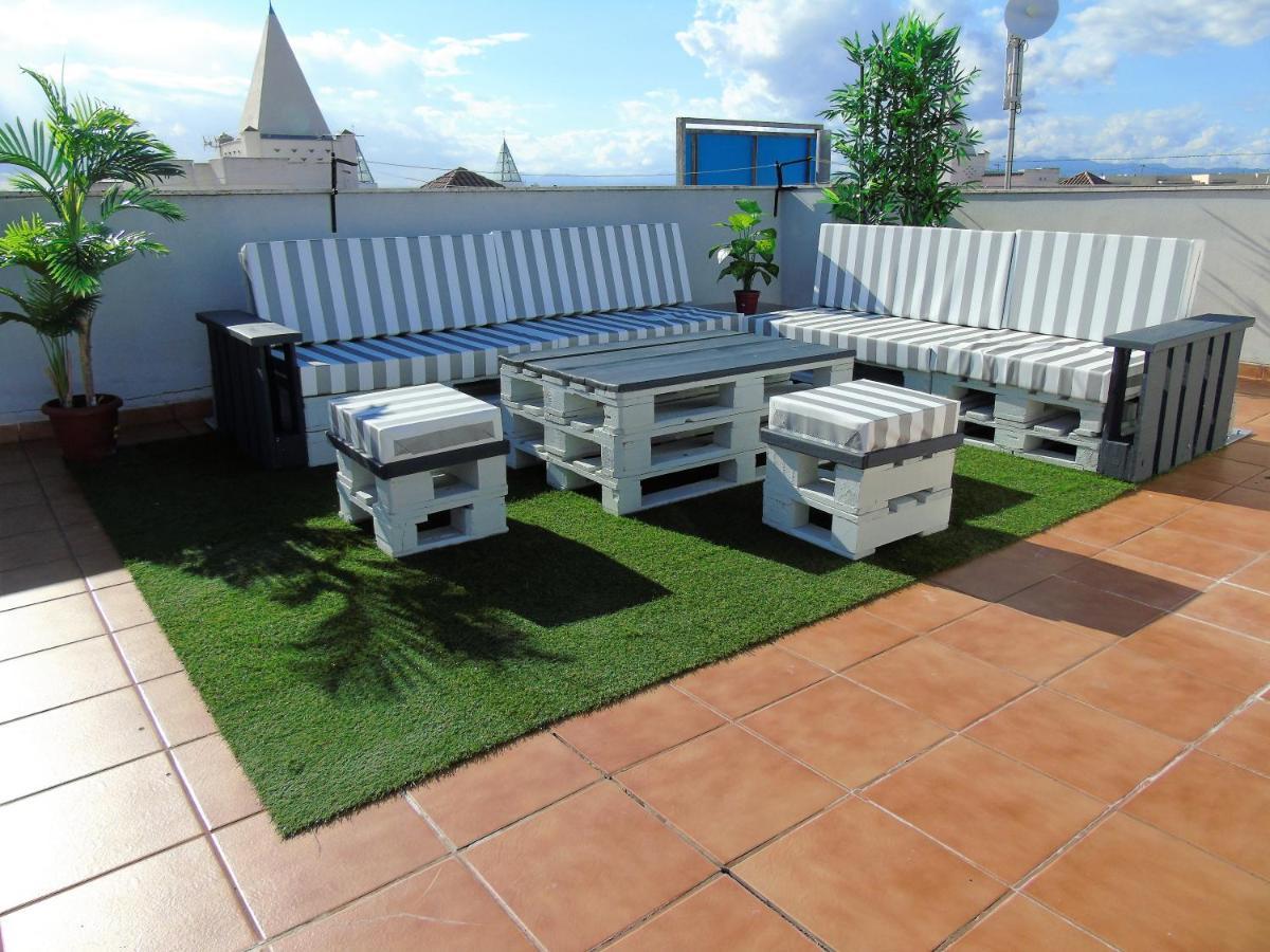 Apartment Avec Attico Et Piscine Roses