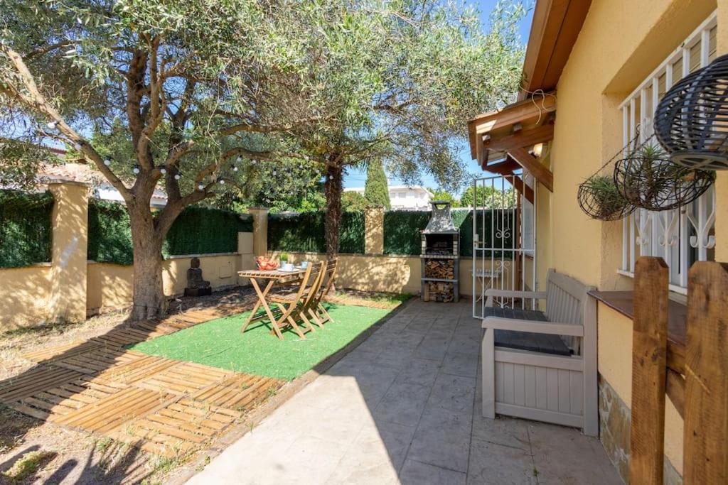 Casita Con Jardin, Bbq, Wifi, Centro Y Playa * Ampuriabrava