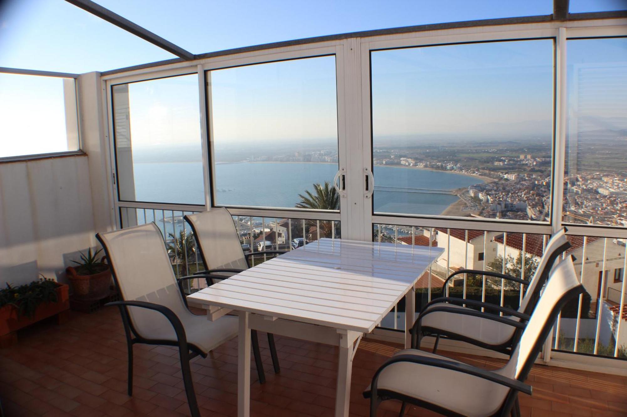Coronas 22 - Casa Con Magnificas Vista Al Mar En R Сasa de vacaciones Rosas