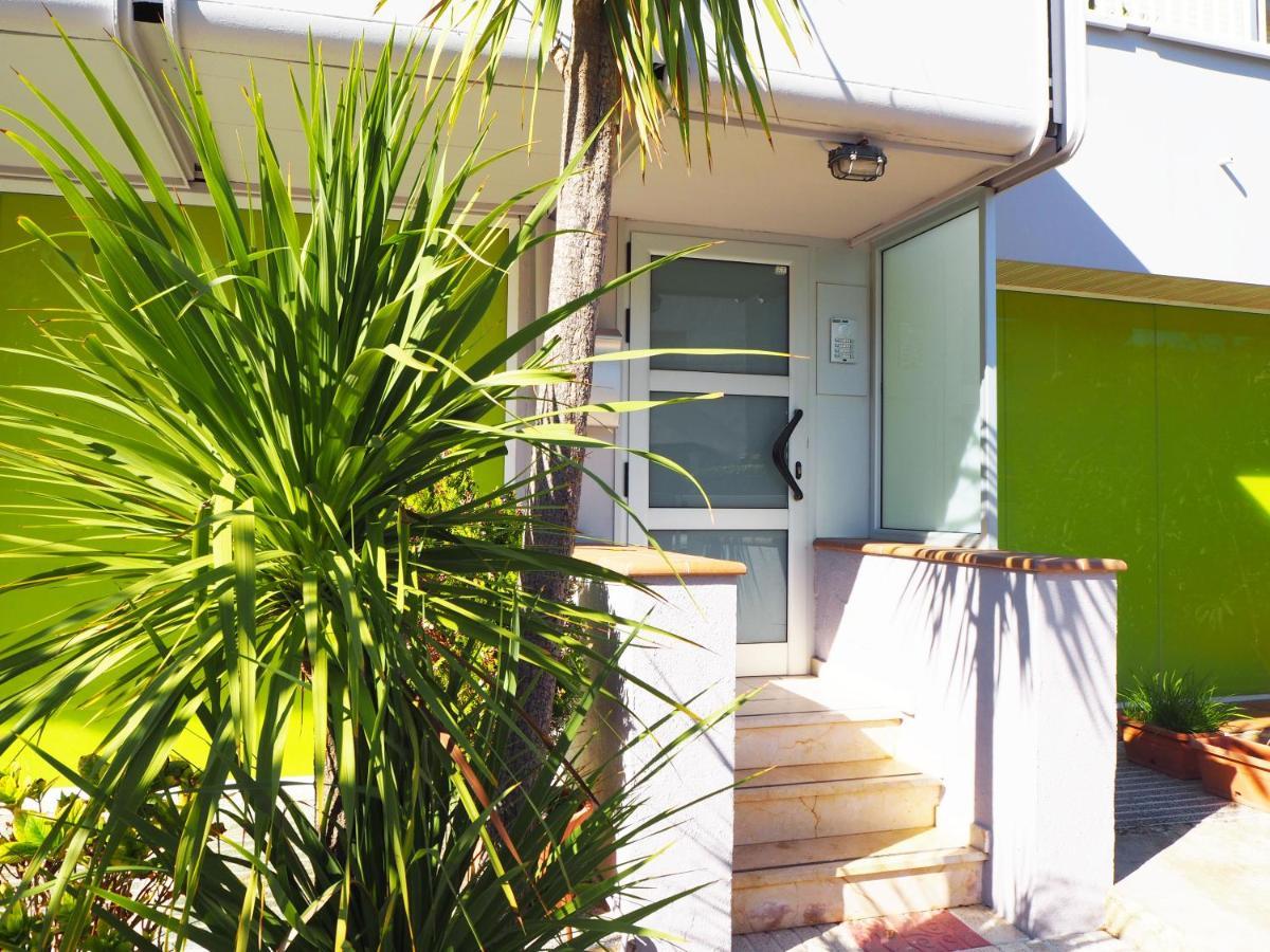 Saromar I Amb Gran Terrassa, Per 6 Persones A 5 Minuts De La Platja Gran Apartment *