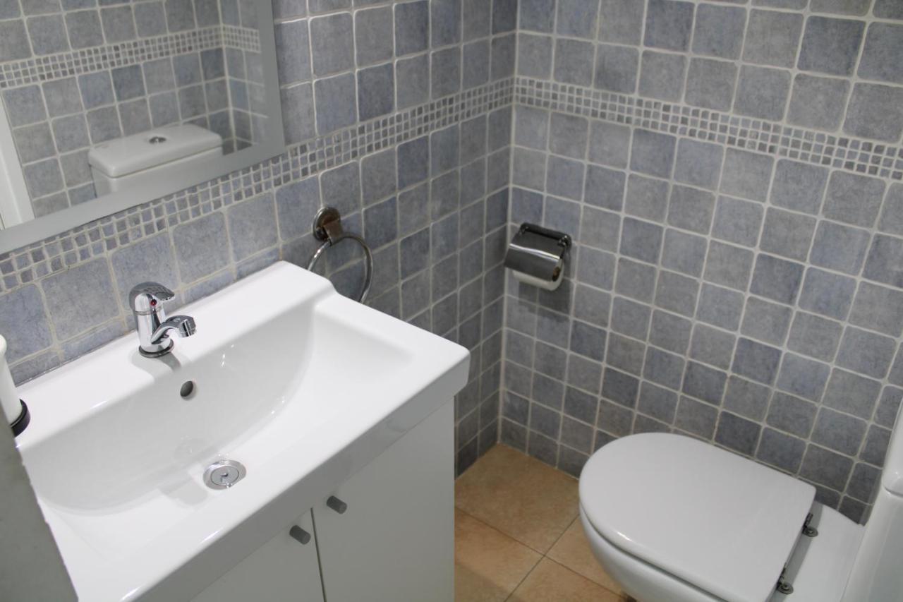 Estudio Primera Linea De Mar Con Piscina Y Parking Apartment