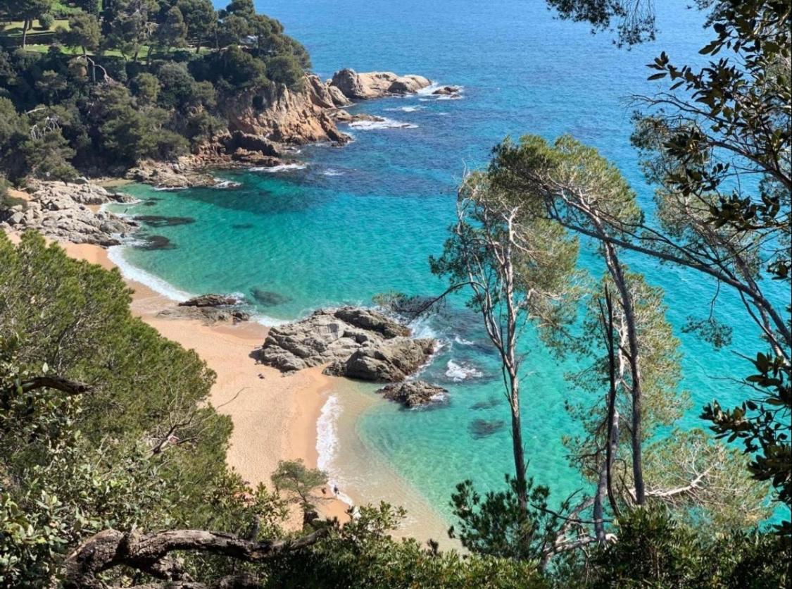 Seahomes Vacations, La Casa Blue Mediterranean Lifestyle Villa Blanes