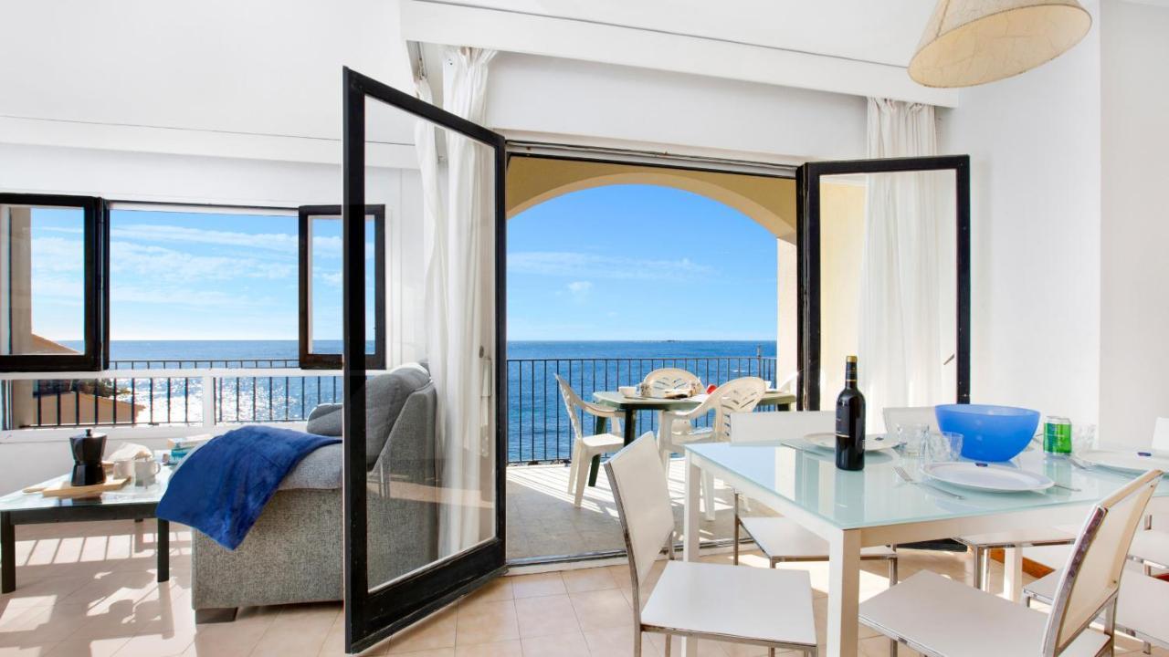 Apartment Cand 2 -