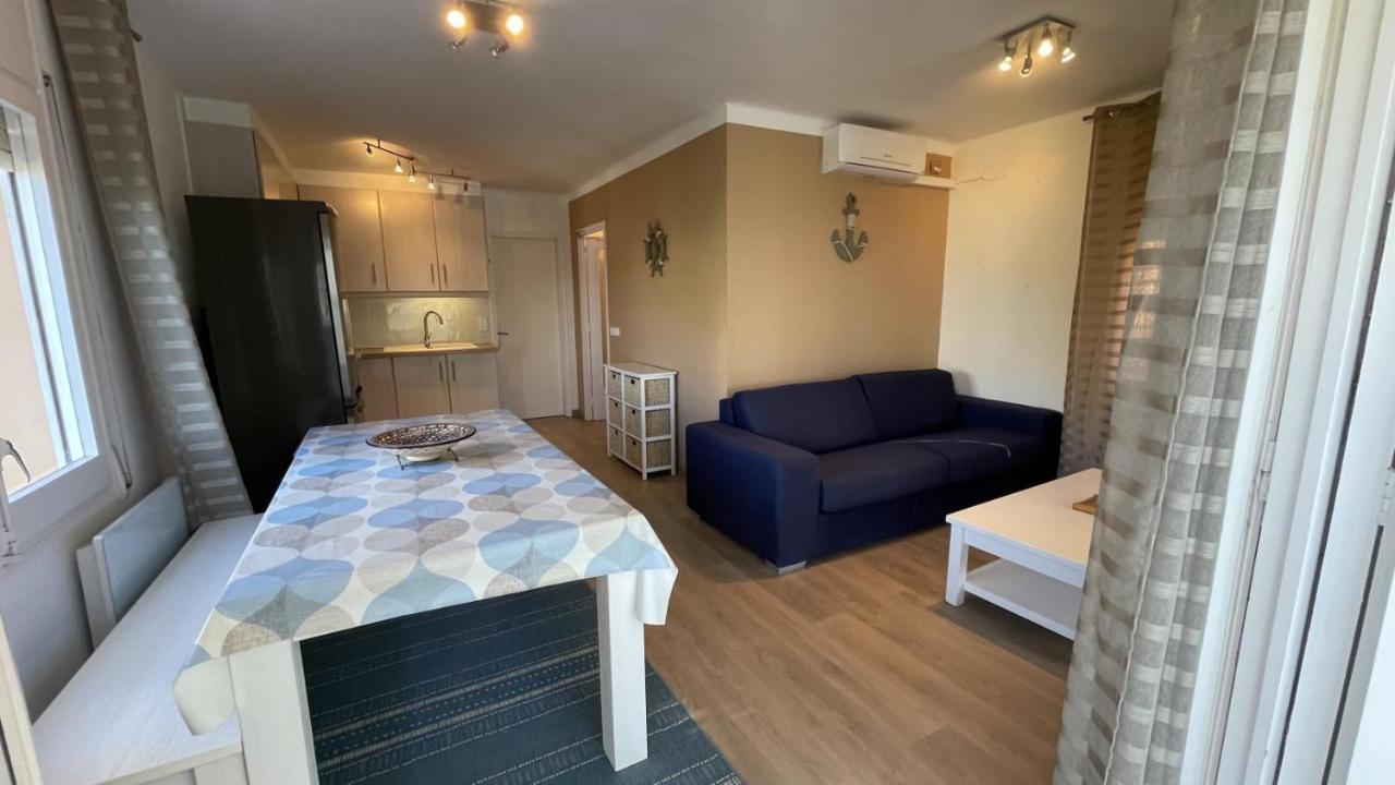 Apartamento En Canyelles Playa Con Vistas Al Mar Apartamento *
