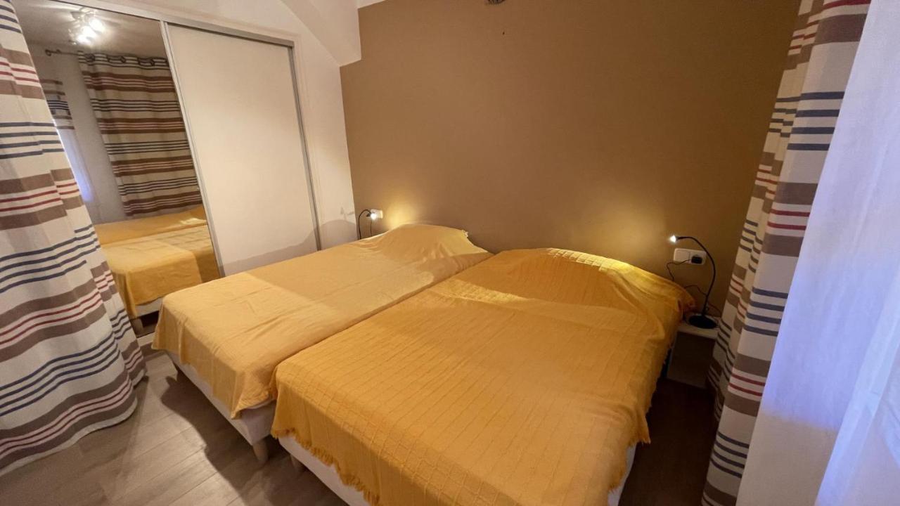 Apartamento En Canyelles Playa Con Vistas Al Mar