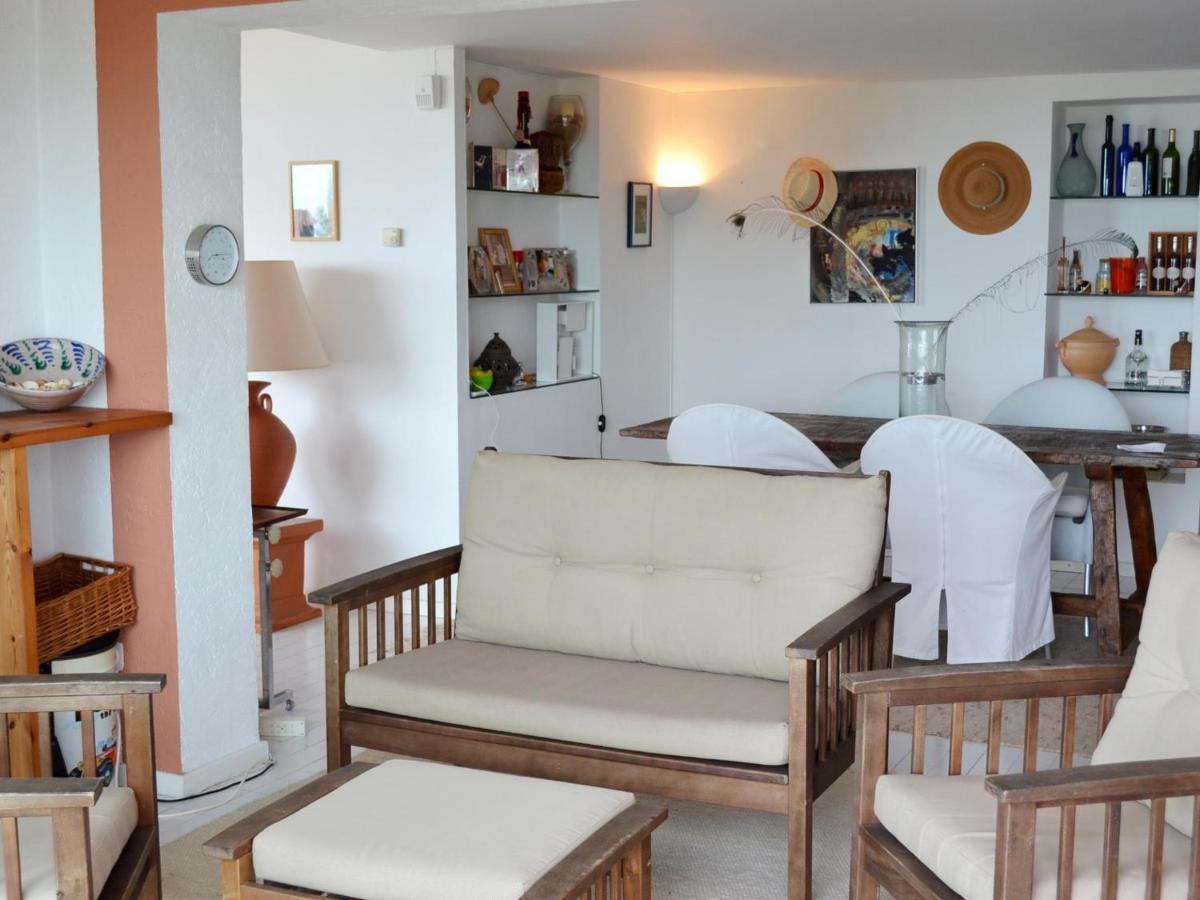 Singer Apartamento