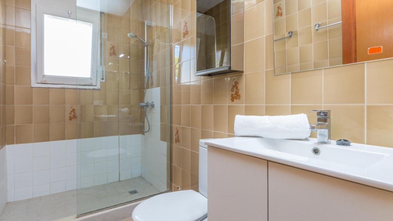 Apartment Cand 2 - *