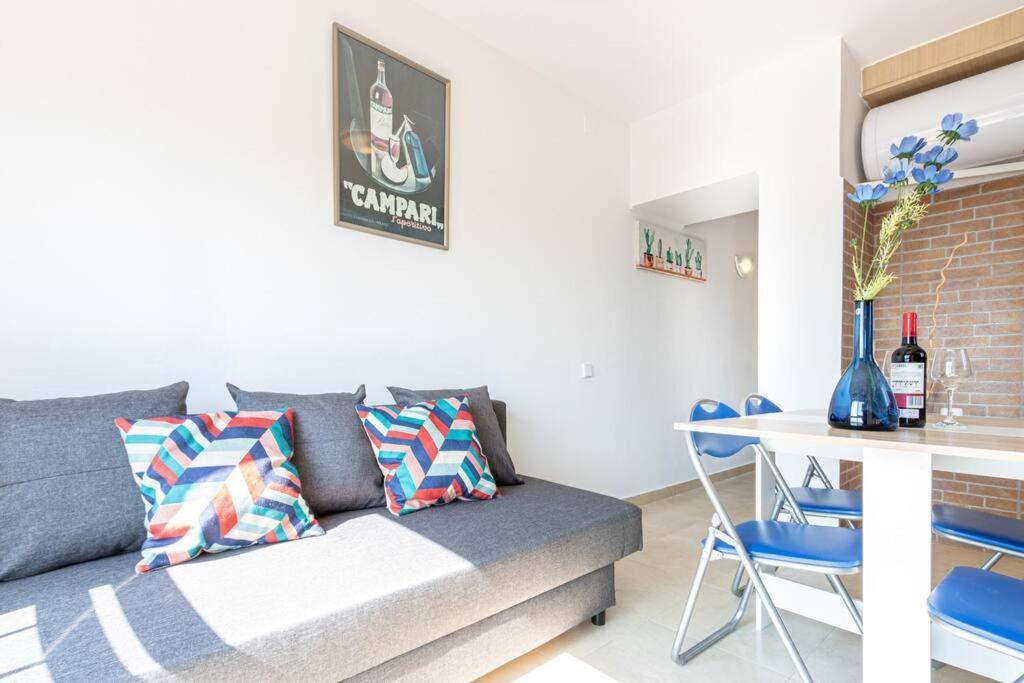 Apartamento 1ª Linea Playa, Wifi, Karina16 Centro, Piscinas *