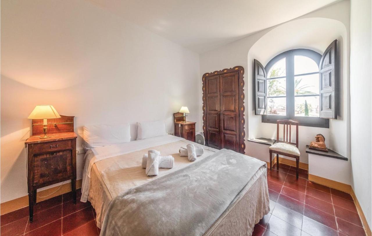 5 Bedroom Beautiful In *