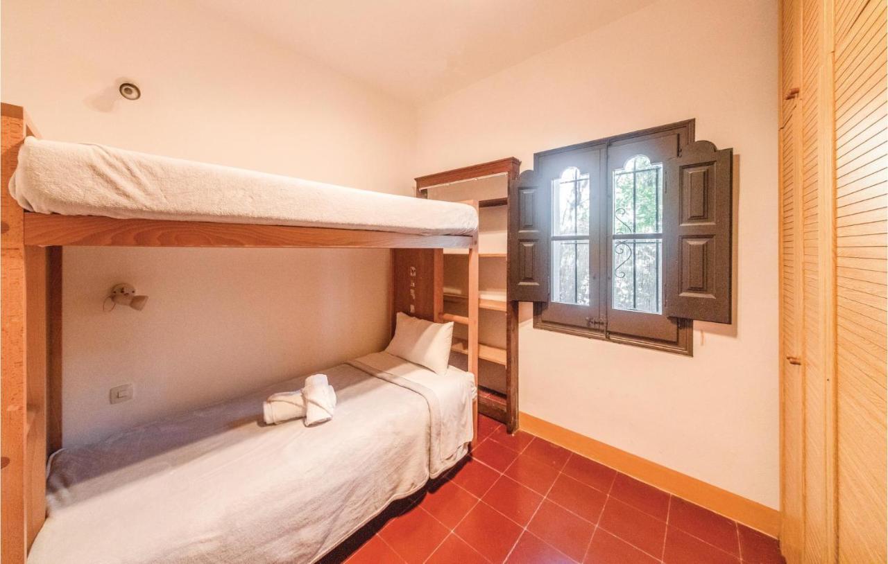 5 Bedroom Beautiful In