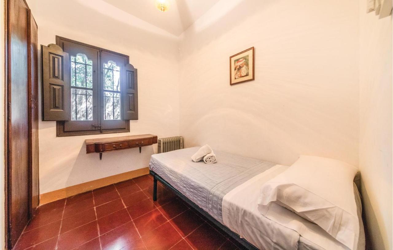 Сasa de vacaciones 5 Bedroom Beautiful In *