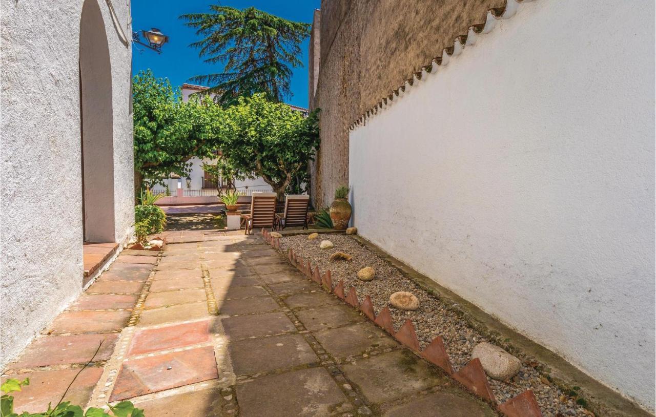 Сasa de vacaciones 5 Bedroom Beautiful In Tossa de Mar